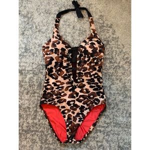 NWT St. John One Piece Swimsuit Size 6 Cheetah